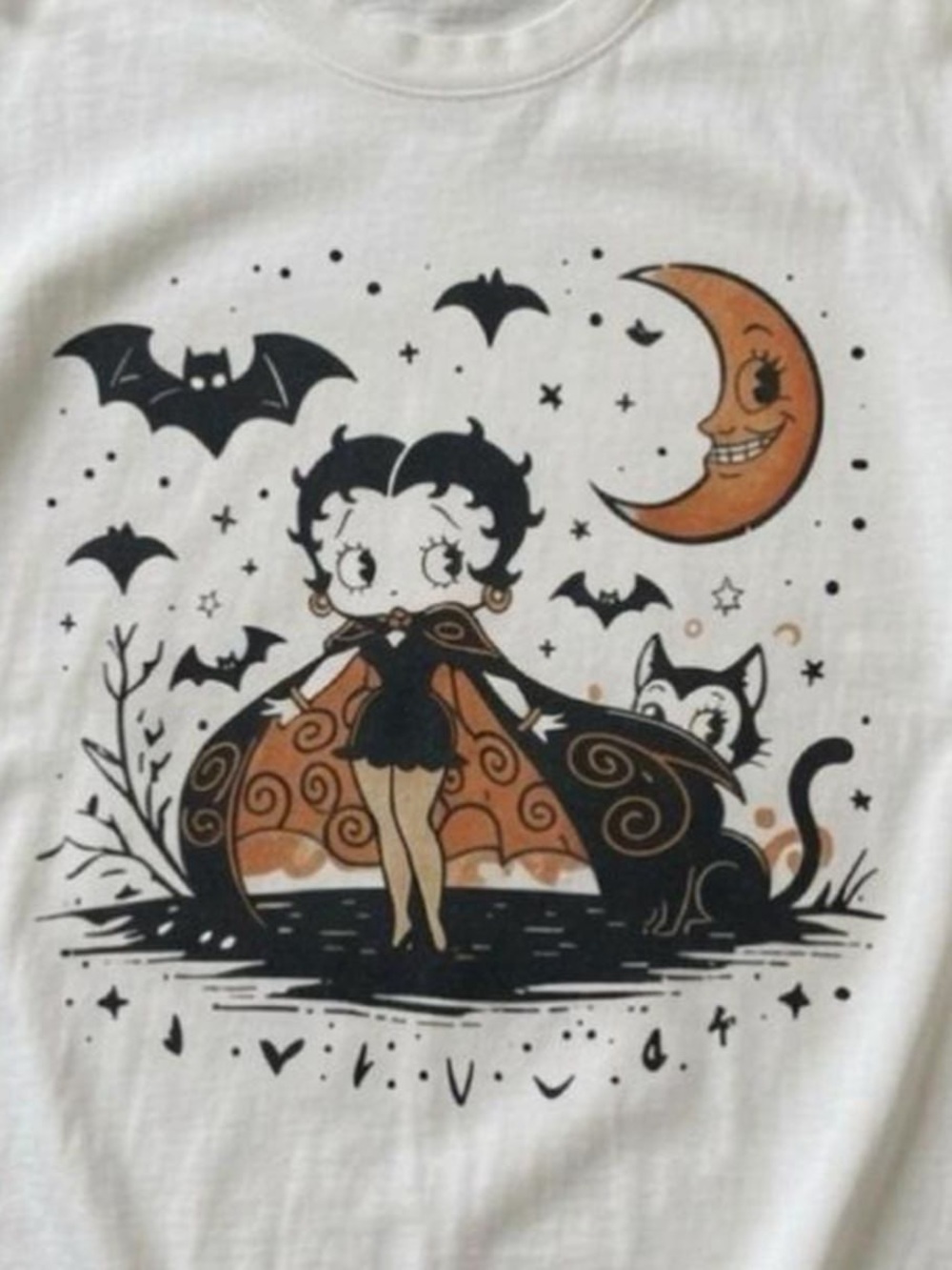 Gildan White Short Sleeve Tee Betty Boop Halloween Graphic - Picture 2 of 2